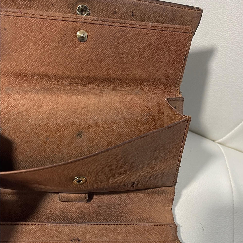 Authentic Louis Vuitton Monogram International Long Wallet - Picture 11 of 14